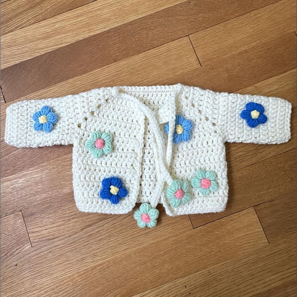 NWOT Little Looks by Lilly hand-crocheted flower cardigan
